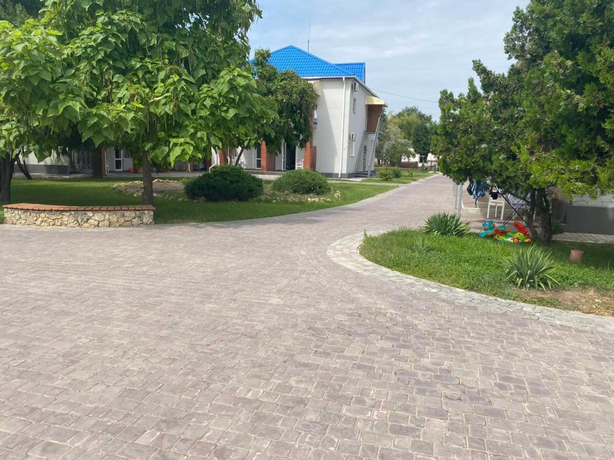База Отдыха Причал Lazurne Bagian luar foto